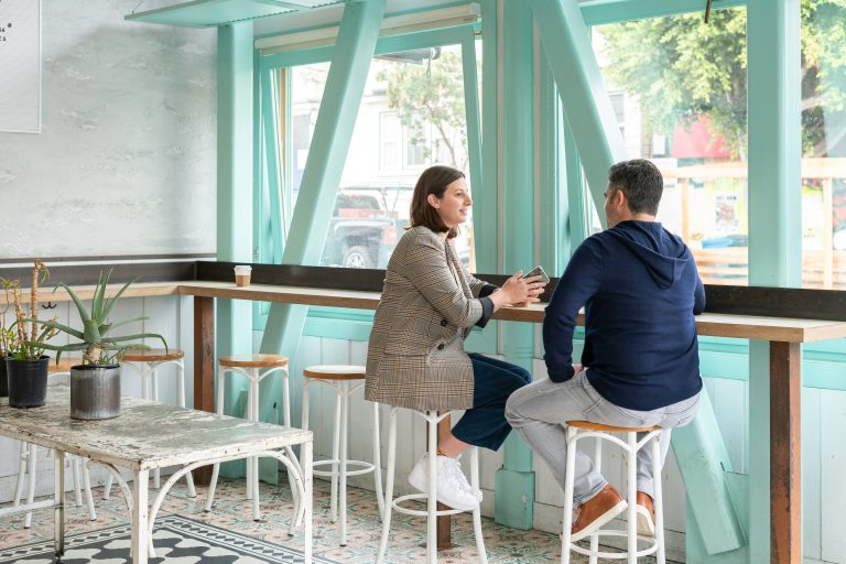 9 Powerful Benefits of Employee Referral Programs